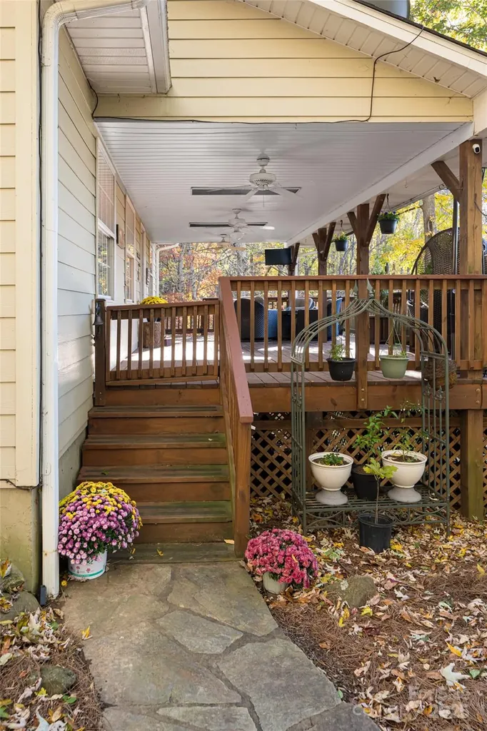 154 Presidential Drive Waynesville NC 28786