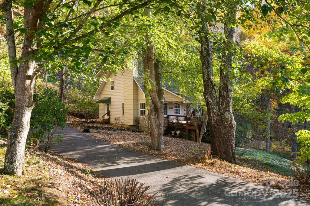 154 Presidential Drive Waynesville NC 28786