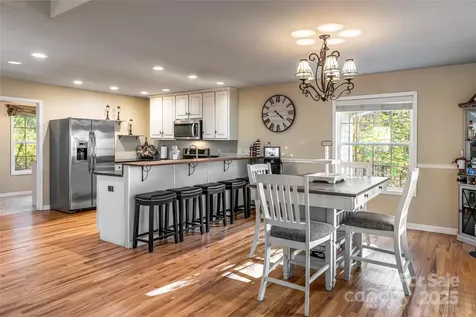 154 Presidential Drive Waynesville NC 28786