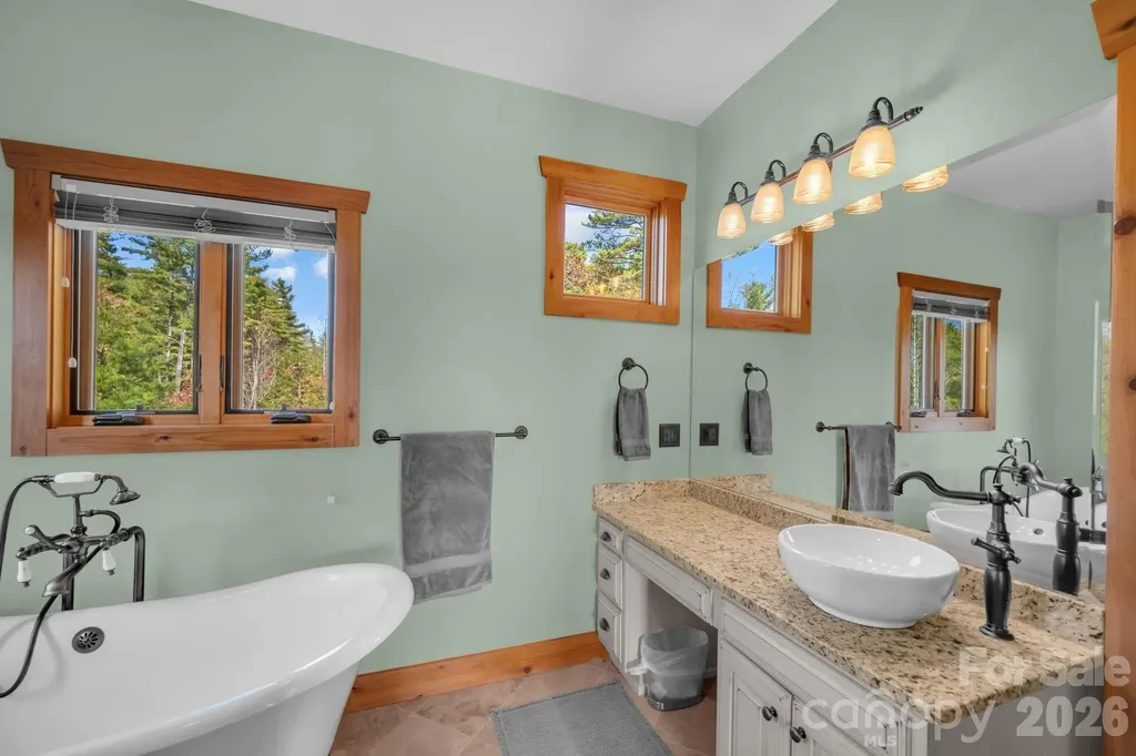 4092 Dense Acre Trail Nebo NC 28761