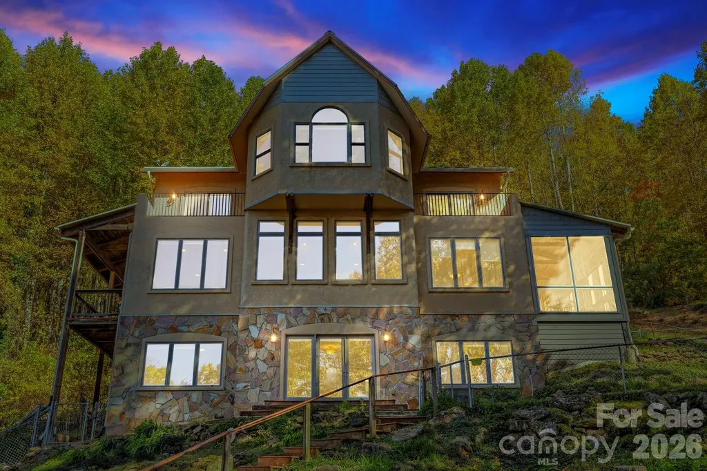 96 & 97 Old Cove Road Black Mountain NC 28711
