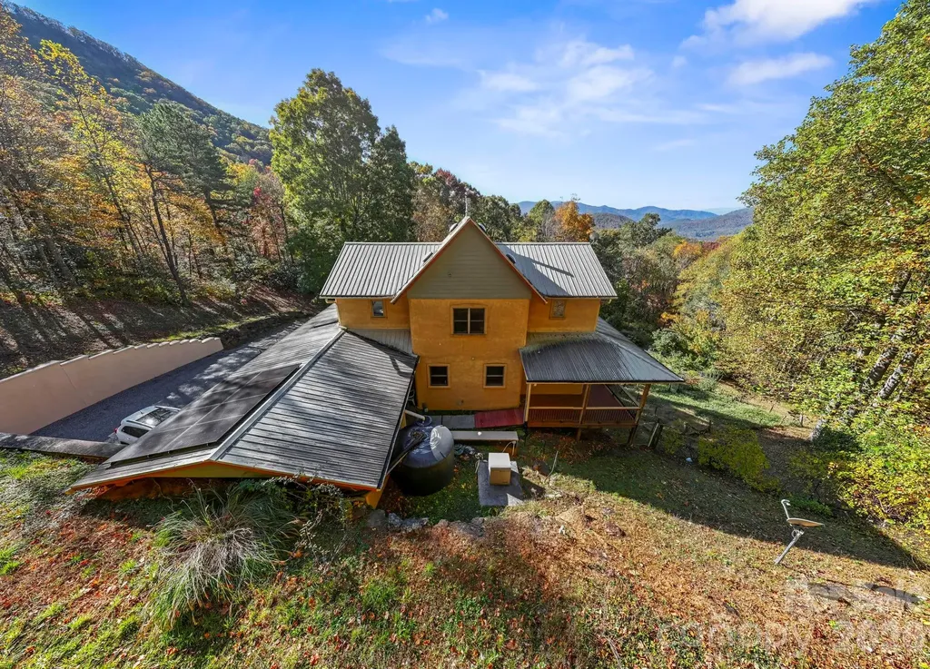 96 & 97 Old Cove Road Black Mountain NC 28711