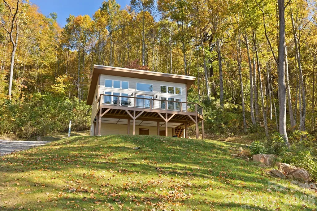 96 & 97 Old Cove Road Black Mountain NC 28711