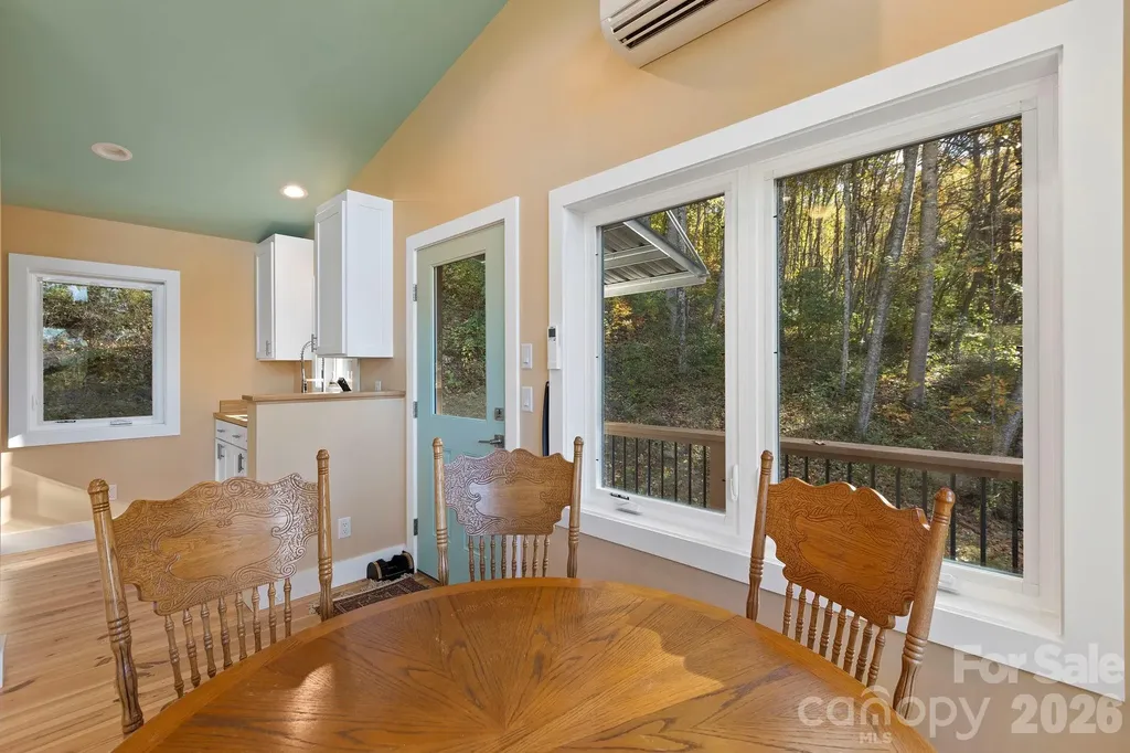96 & 97 Old Cove Road Black Mountain NC 28711