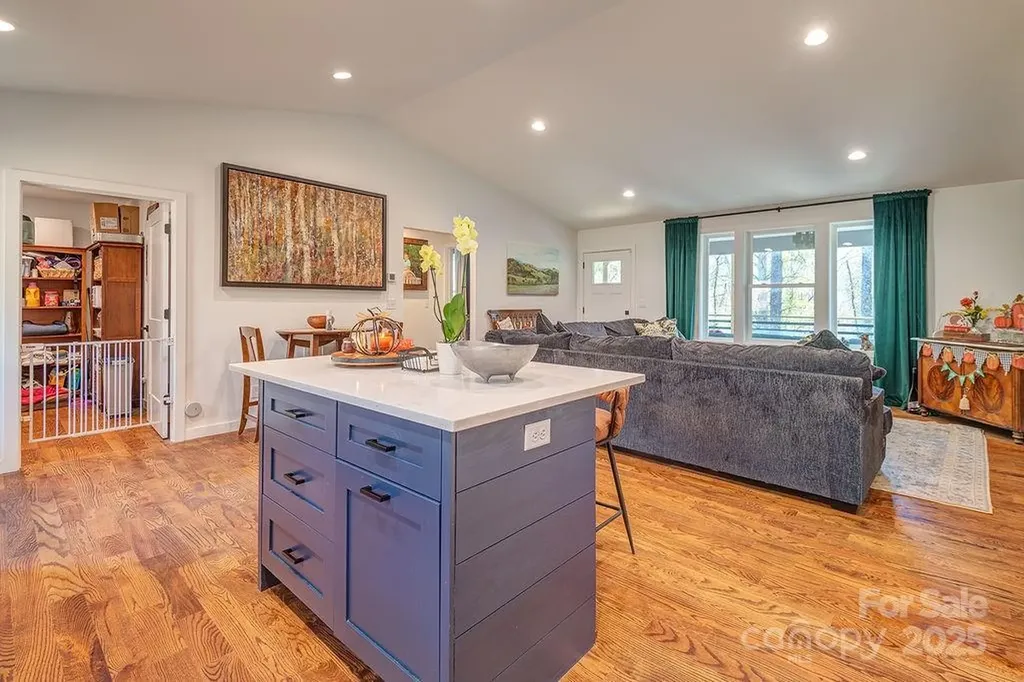 15 Edmond Woods Place Fairview NC 28730