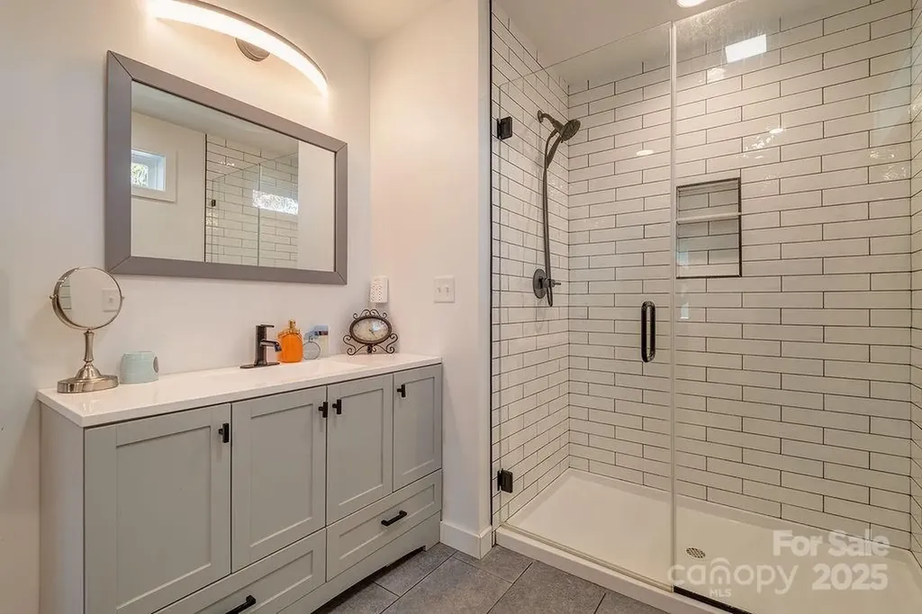 15 Edmond Woods Place Fairview NC 28730