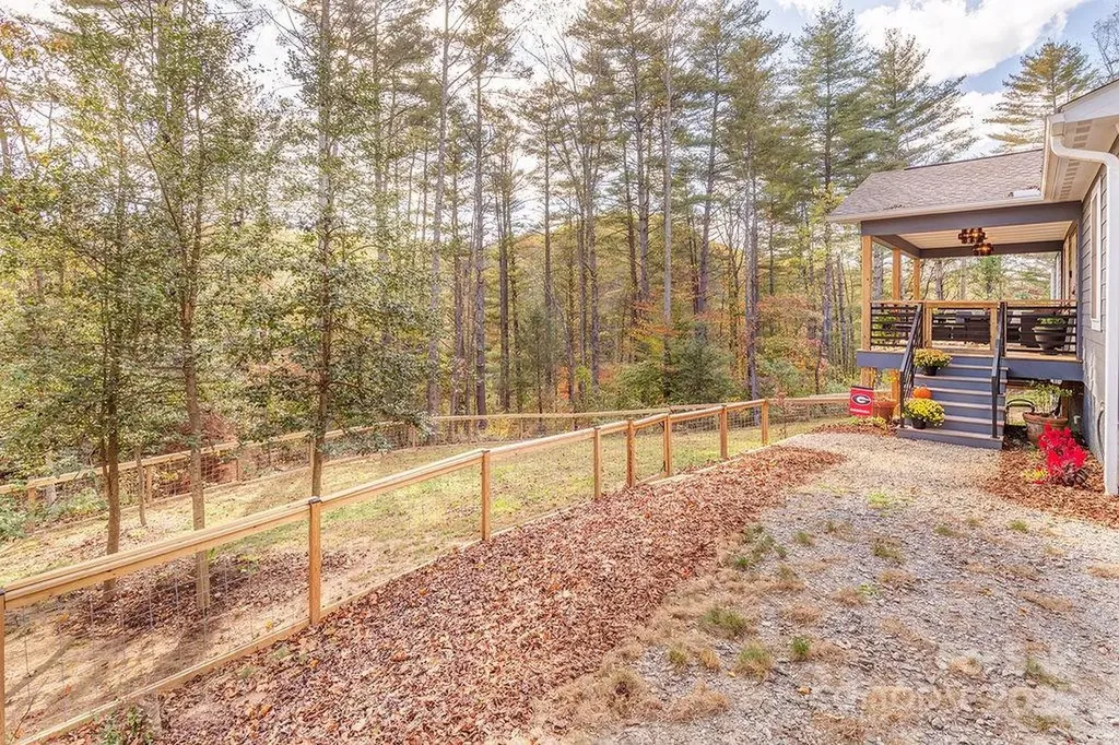 15 Edmond Woods Place Fairview NC 28730