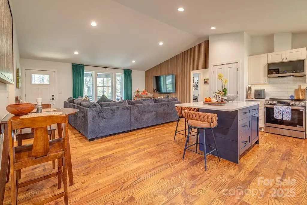 15 Edmond Woods Place Fairview NC 28730