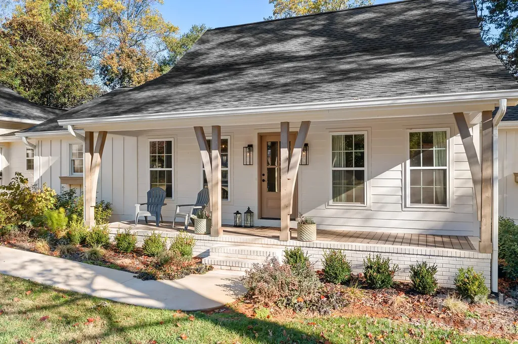 1984 Hickory Hills Drive Denver NC 28037