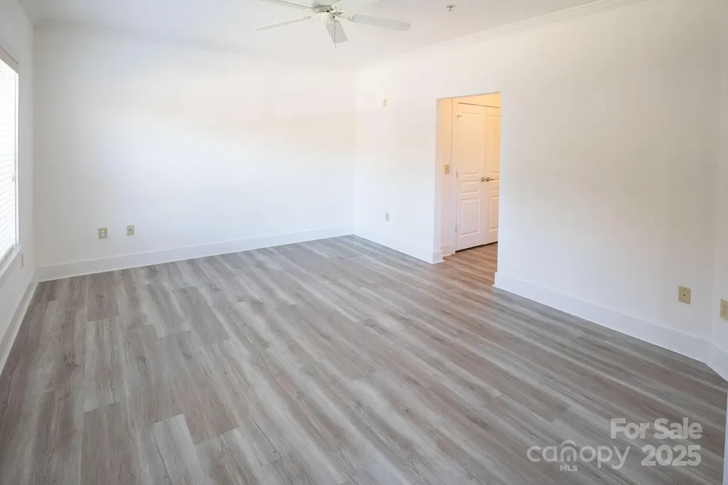 9 Kenilworth Knoll Asheville NC 28805
