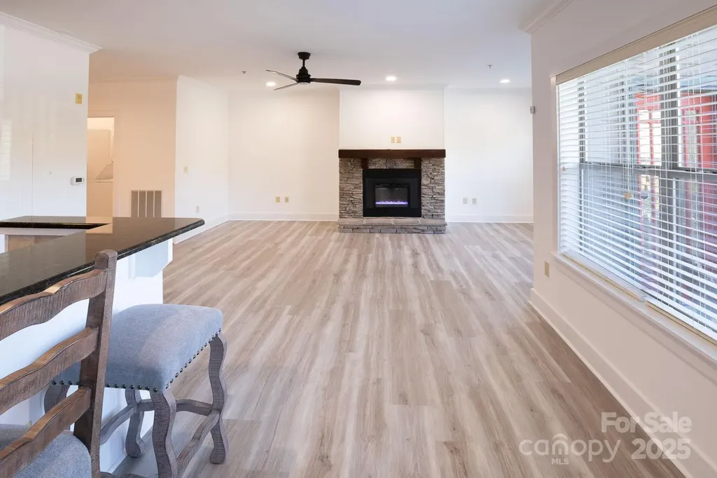 9 Kenilworth Knoll Asheville NC 28805