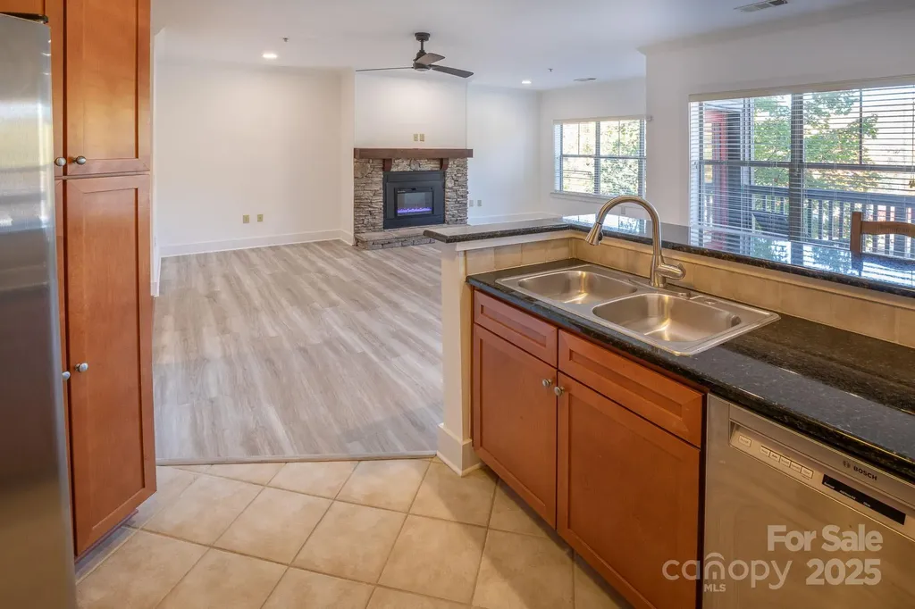 9 Kenilworth Knoll Asheville NC 28805