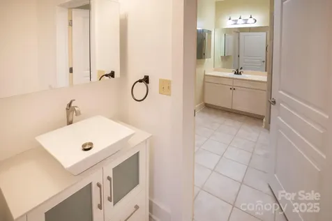 9 Kenilworth Knoll Asheville NC 28805