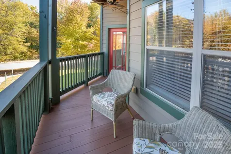 9 Kenilworth Knoll Asheville NC 28805
