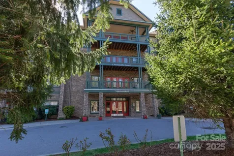 9 Kenilworth Knoll Asheville NC 28805