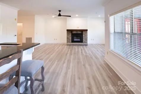 9 Kenilworth Knoll Asheville NC 28805