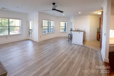 9 Kenilworth Knoll Asheville NC 28805