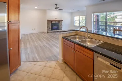 9 Kenilworth Knoll Asheville NC 28805