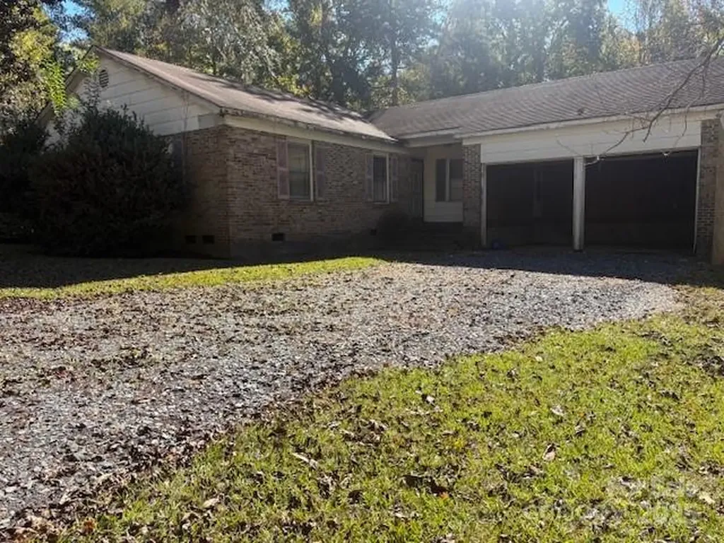 1728 Nc 109 Highway N Wadesboro NC 28170