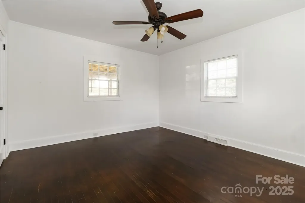 233 Jefferson Avenue NE Concord NC 28025