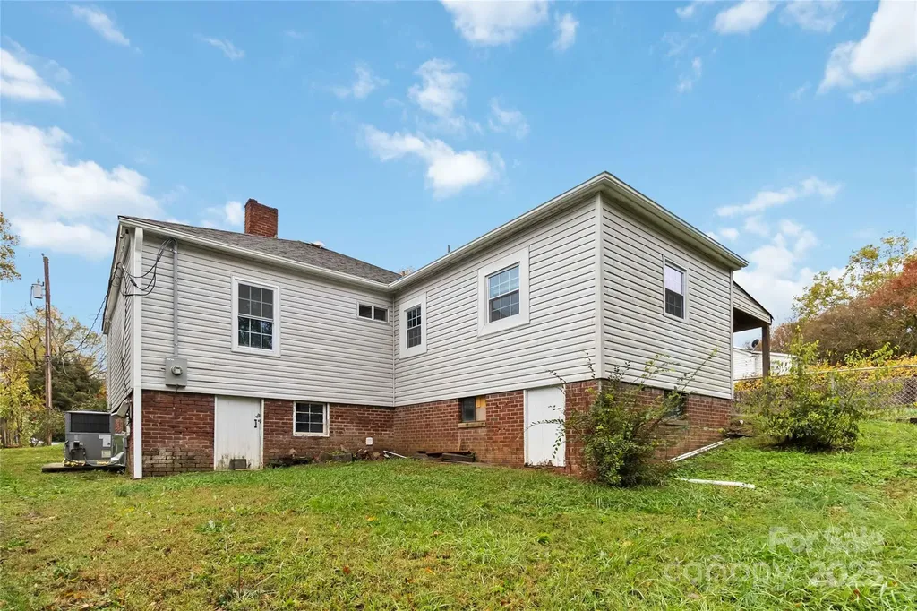 233 Jefferson Avenue NE Concord NC 28025