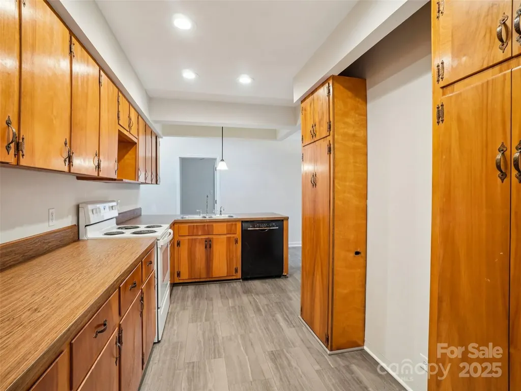 34 Parkview Drive Brevard NC 28712