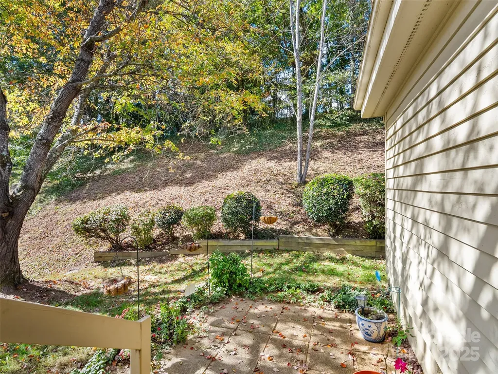 3901 Trinity Court Asheville NC 28805