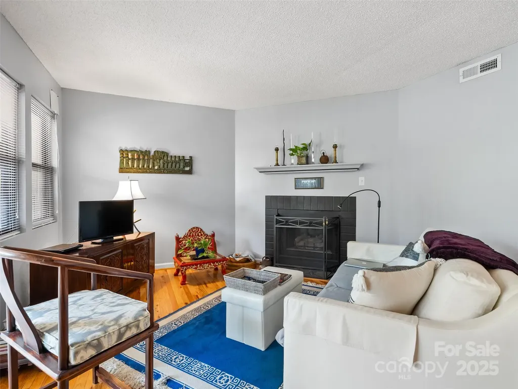 3901 Trinity Court Asheville NC 28805