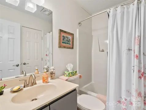 3901 Trinity Court Asheville NC 28805