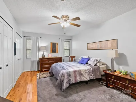 3901 Trinity Court Asheville NC 28805