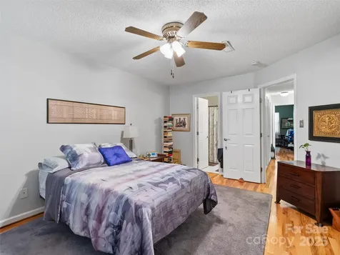 3901 Trinity Court Asheville NC 28805