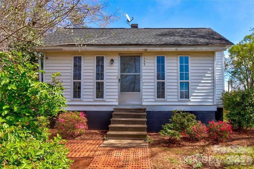 145 Duke Street Mocksville NC 27014