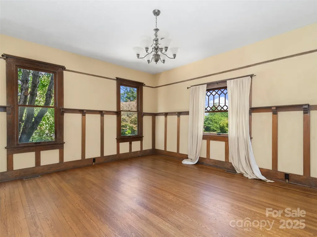 99 Walnut Street Waynesville NC 28786