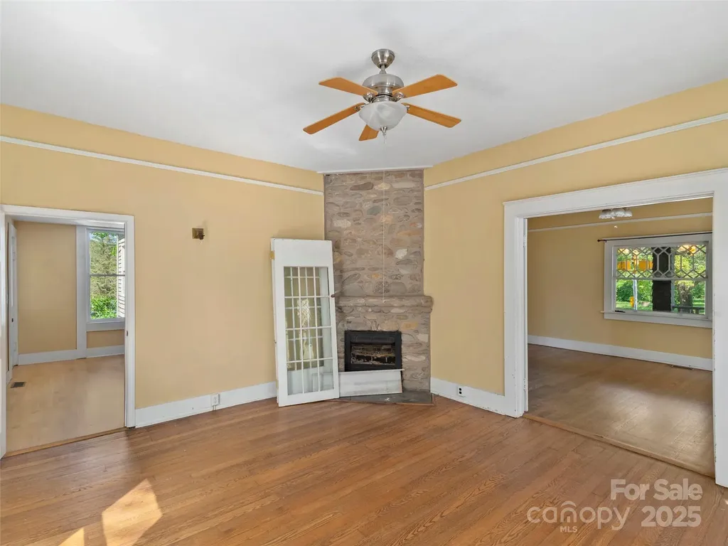 99 Walnut Street Waynesville NC 28786