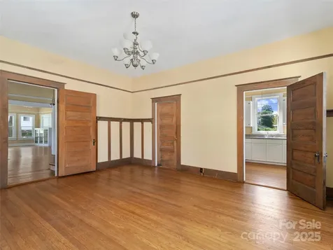 99 Walnut Street Waynesville NC 28786