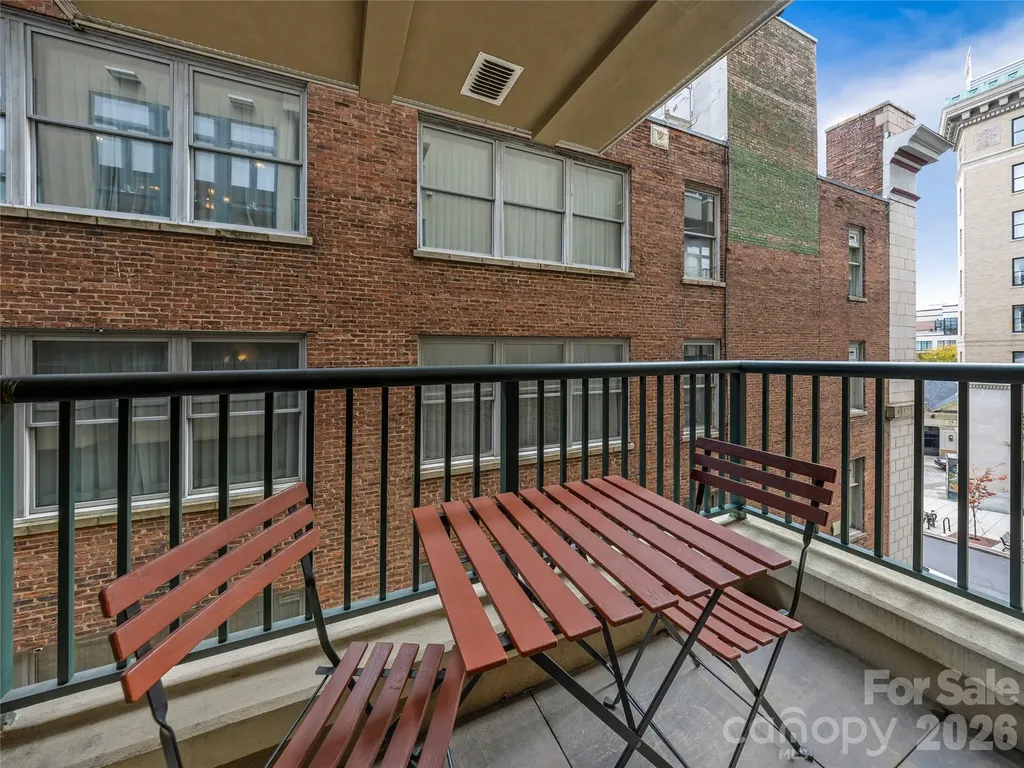 21 Battery Park Avenue Asheville NC 28801