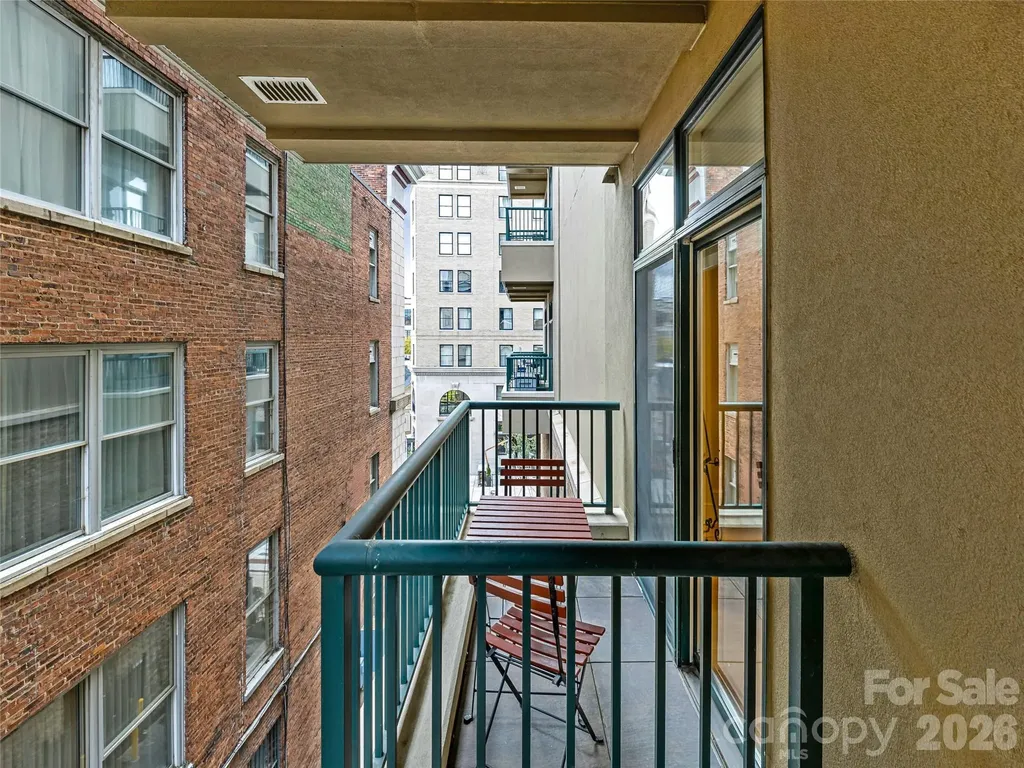 21 Battery Park Avenue Asheville NC 28801
