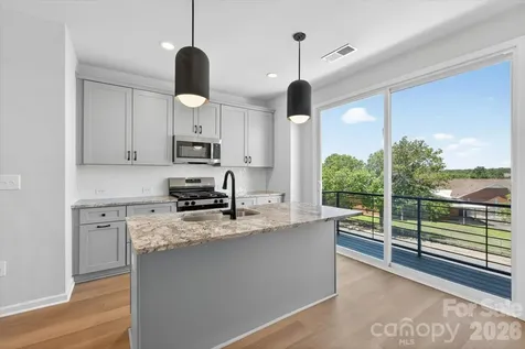 1614 Spring Street Charlotte NC 28206