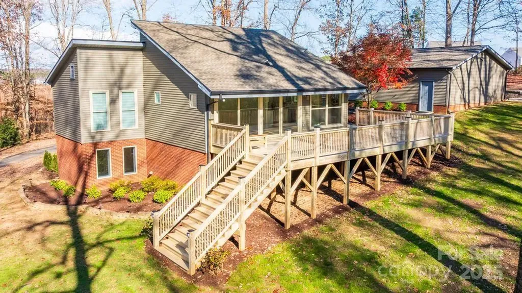 2106 Lynmore Drive Sherrills Ford NC 28673