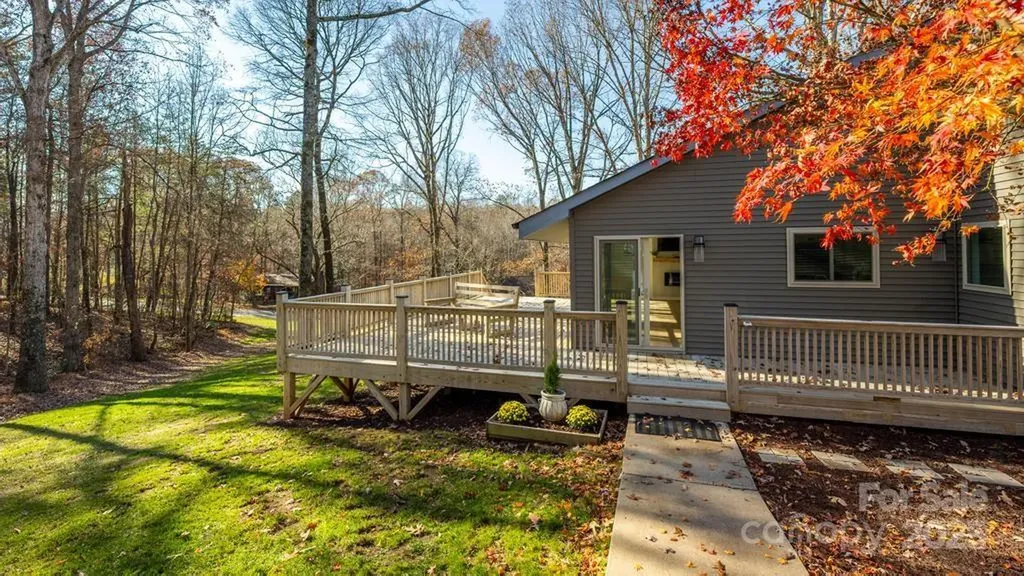 2106 Lynmore Drive Sherrills Ford NC 28673