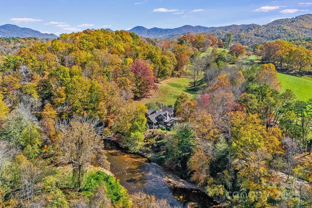 99 Thistle Ridge Canton NC 28716