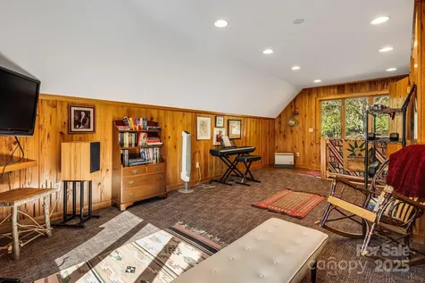 99 Thistle Ridge Canton NC 28716
