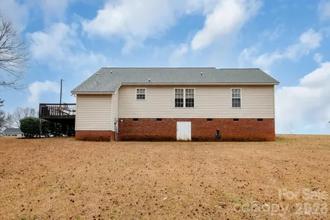 2514 Oxford Circle Lancaster SC 29720