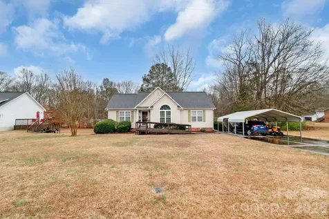 2514 Oxford Circle Lancaster SC 29720