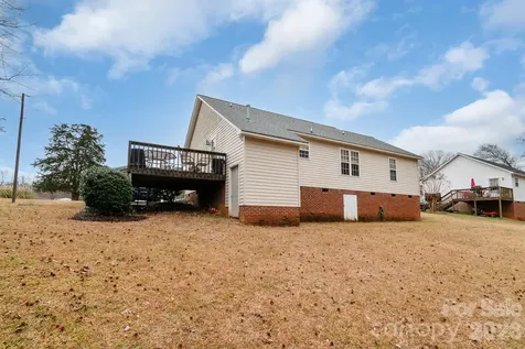 2514 Oxford Circle Lancaster SC 29720