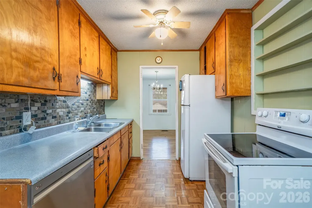 52 E Miller Street Columbus NC 28722