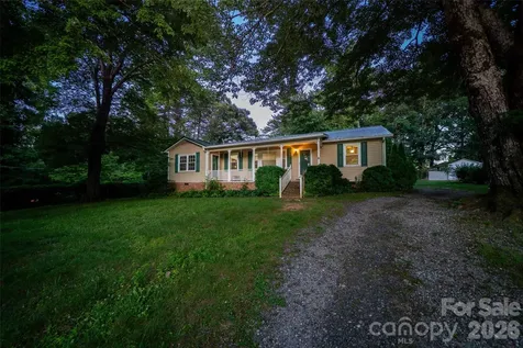 52 E Miller Street Columbus NC 28722