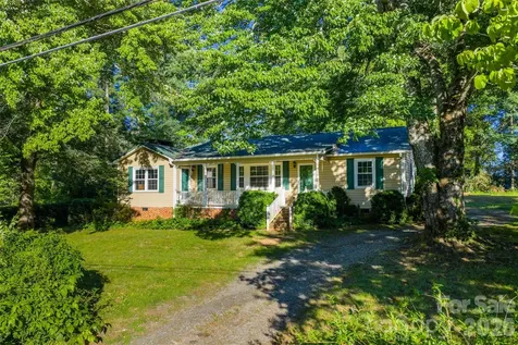 52 E Miller Street Columbus NC 28722