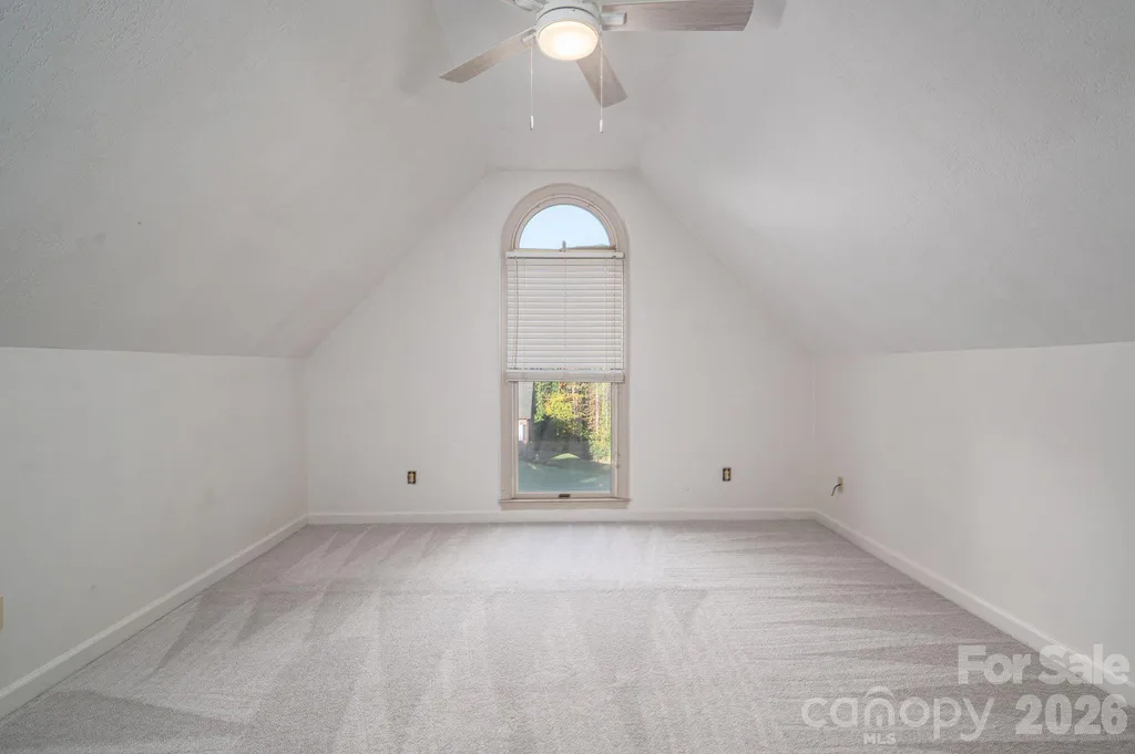 208 Hollow Road Lincolnton NC 28092