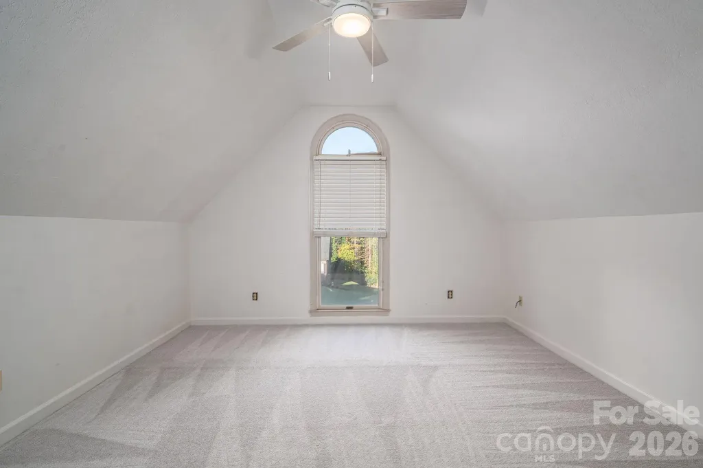 208 Hollow Road Lincolnton NC 28092